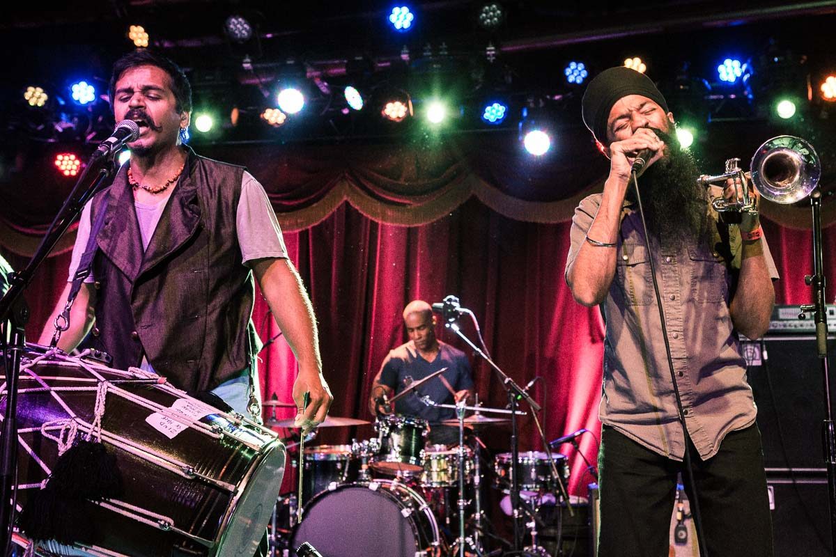 gallery_redbaraat_colab26